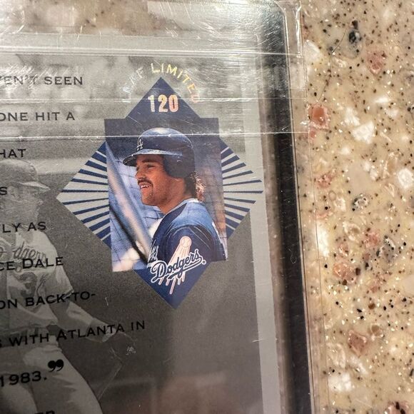 Los Angeles Dodgers Trading Card of Mike piazza leaf limited mint condition - Picture 4 of 4